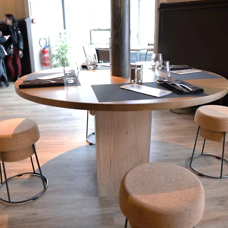 De La Gare - Restaurant Bistro Quai 3*