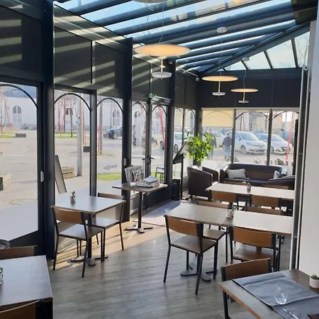 De La Gare - Restaurant Bistro Quai 3*