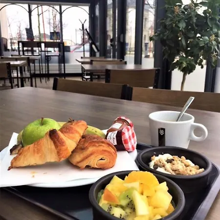 酒店 De La Gare - Restaurant Bistro Quai 永河畔拉罗什