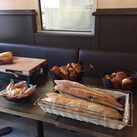 De La Gare - Restaurant Bistro Quai Hotel 3*