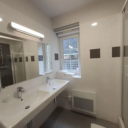 De La Gare - Restaurant Bistro Quai Hotel