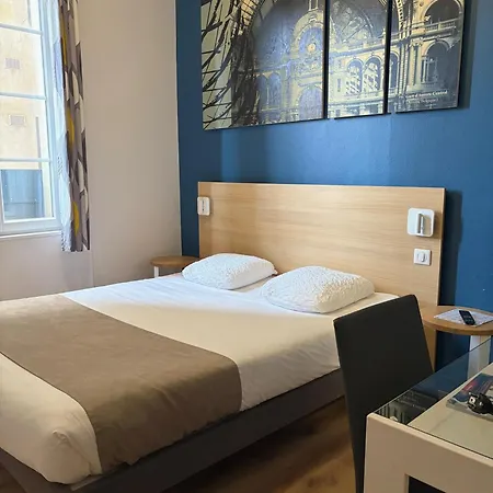 De La Gare - Restaurant Bistro Quai Hotel