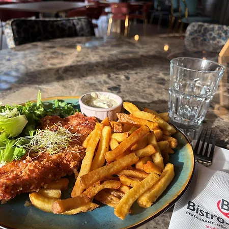 De La Gare - Restaurant Bistro Quai 3*