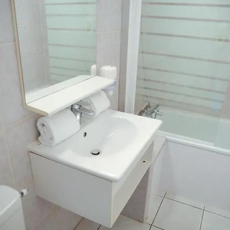 Hotel De La Gare - Restaurant Bistro Quai 3*