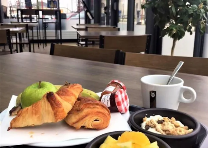 فندق De La Gare - Restaurant Bistro Quai لا روش سور يو