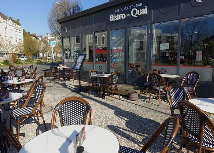 De La Gare - Restaurant Bistro Quai 3*