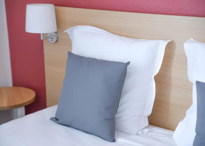 Otel De La Gare - Restaurant Bistro Quai La Roche-sur-Yon